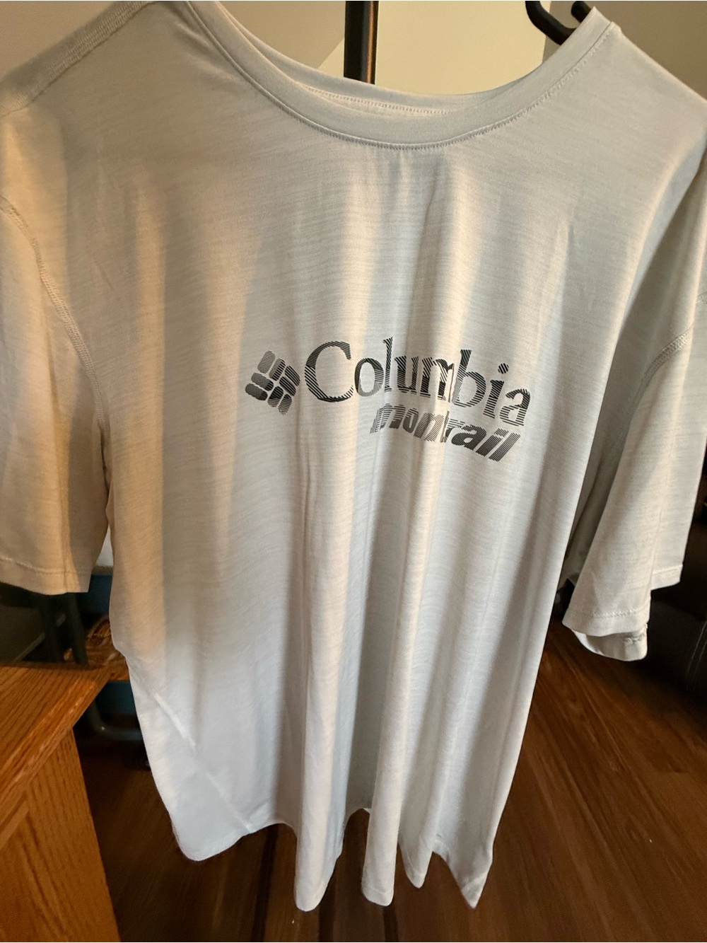 Columbia Men’s Light Gray Logo T‑Shirt- Montrail running